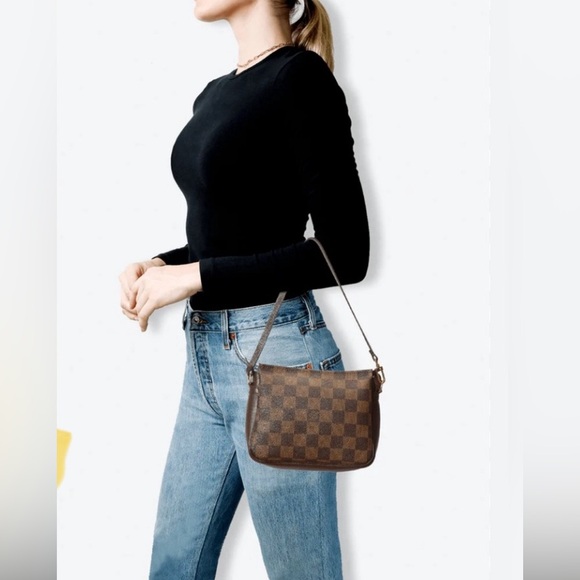 ๐โค๏ธ 8 HOUR SALE โค๏ธ๐ Louis Vuitton Damier Ebene Trousse Make Up Pochette Bag - Picture 7 of 11